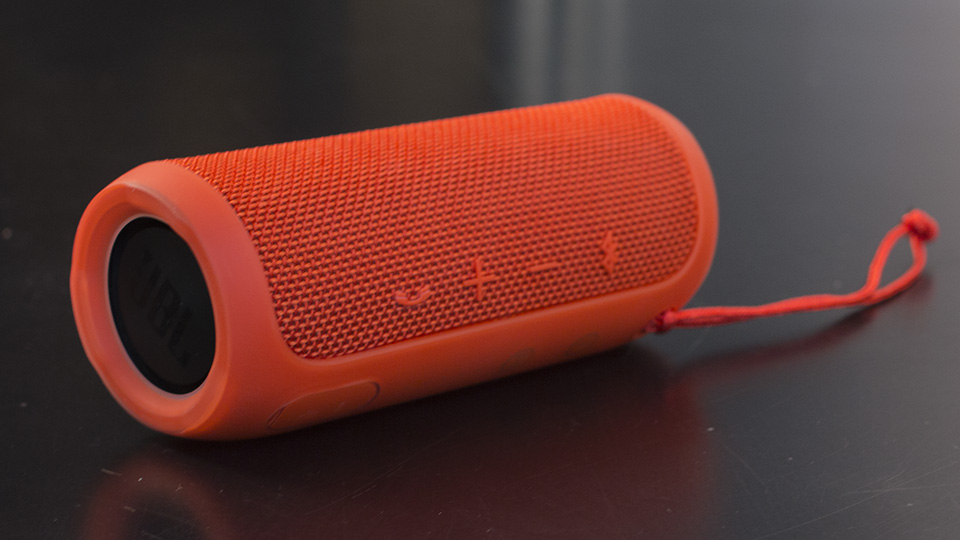 7 Best Bluetooth Speakers Under 200 Excellent Performance (Review)